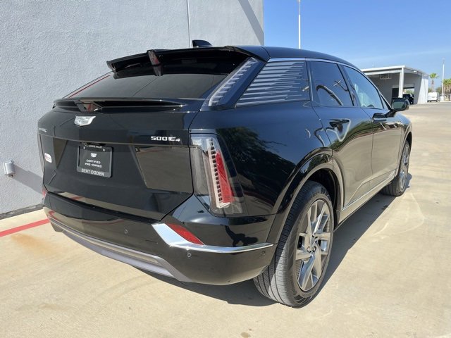 2025 Cadillac Optiq Luxury Sport photo 4