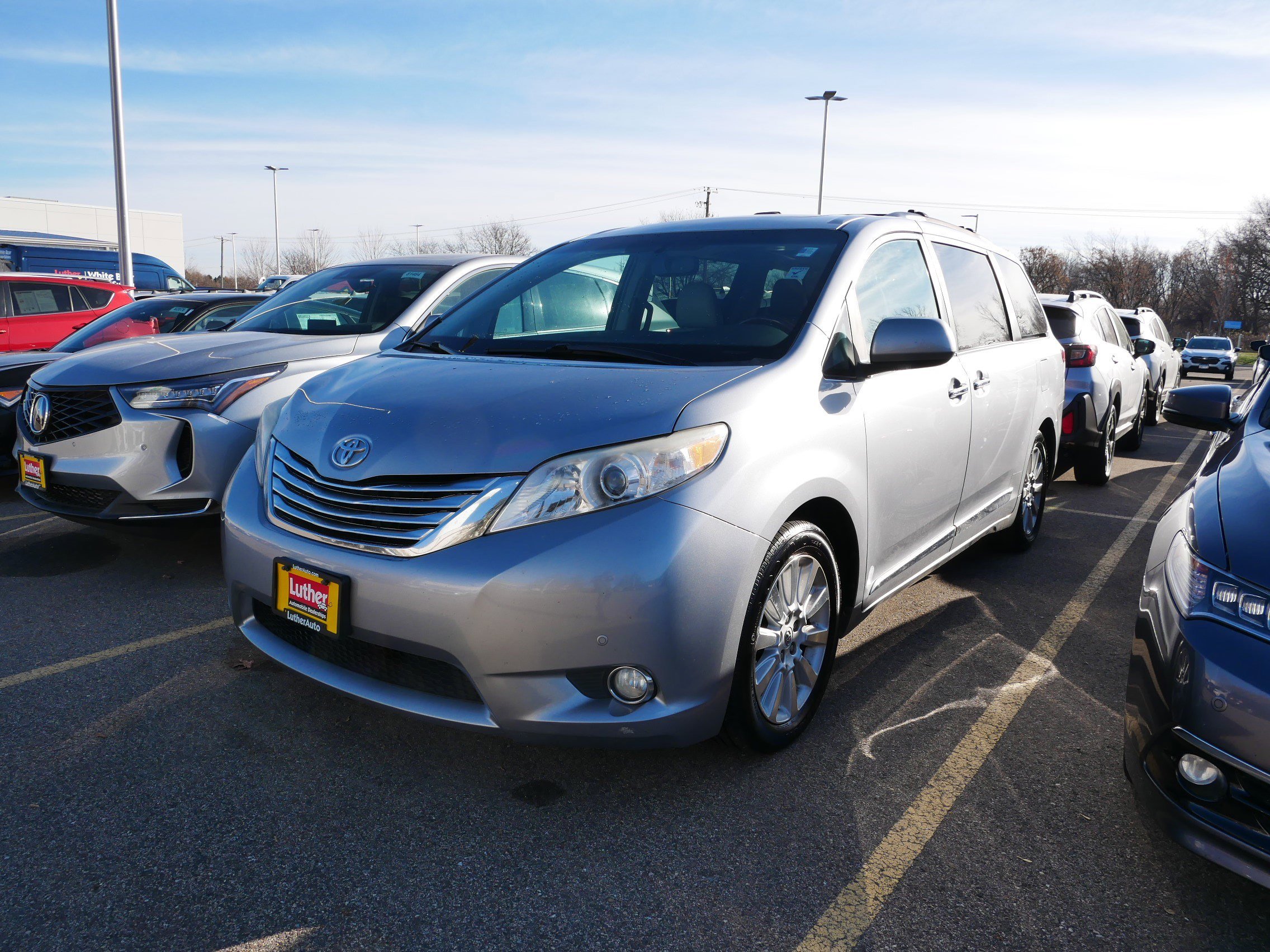 2011 Toyota Sienna Limited photo 2
