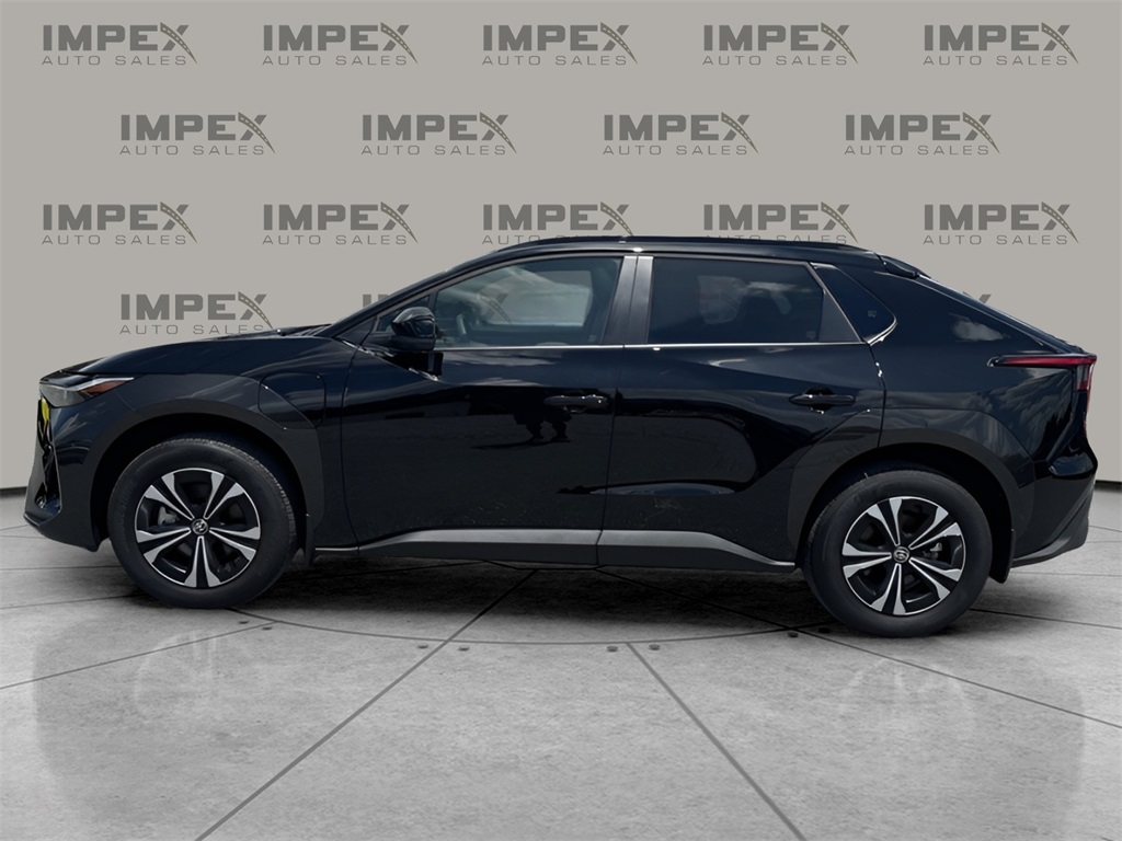 2024 Toyota bZ4X XLE photo 2