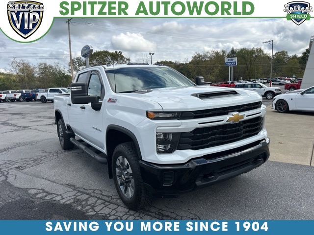 2024 Chevrolet Silverado 2500HD Custom's photo