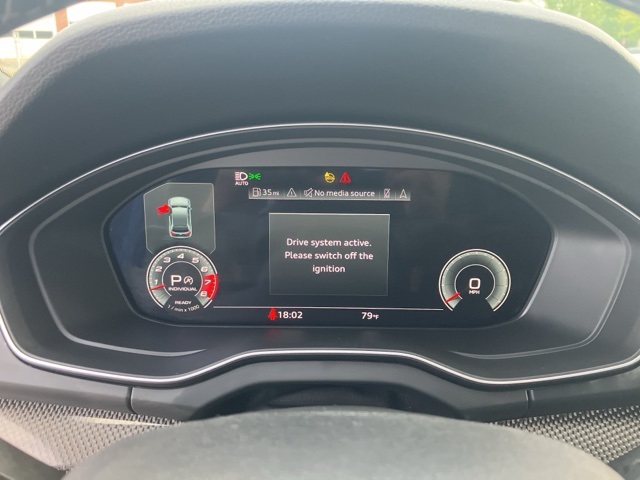 2022 Audi SQ5 Prestige photo 22