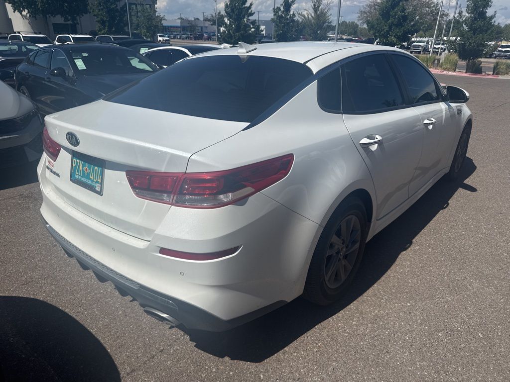 2020 Kia Optima LX photo 3