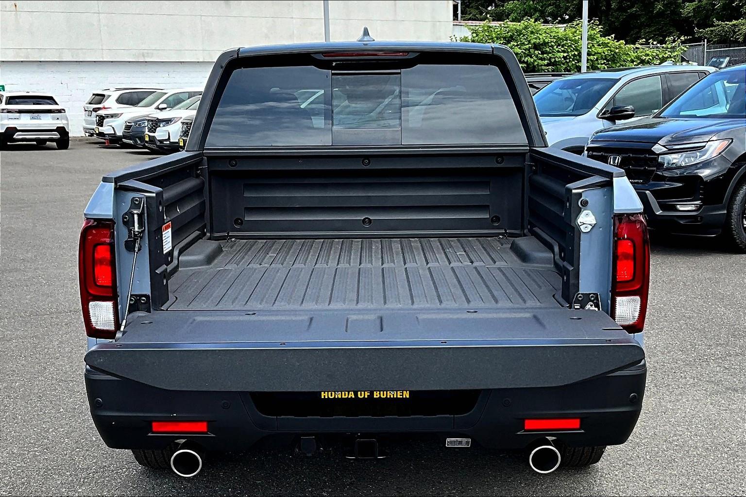 2025 Honda Ridgeline Black Edition photo 21