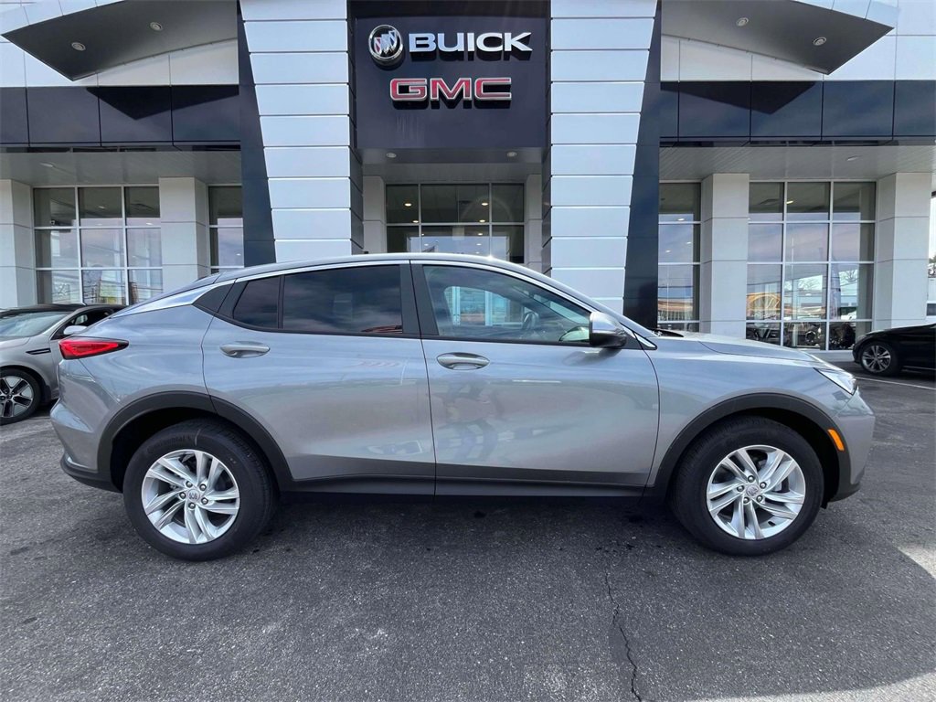 2025 Buick Envista Preferred photo 2