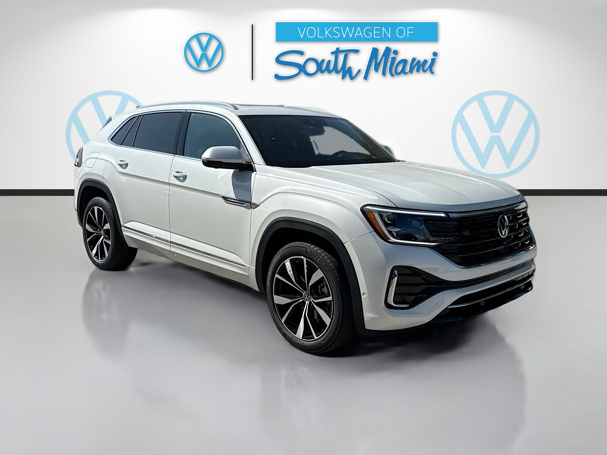 2026 Volkswagen Atlas Cross Sport SEL Premium R-LINE's photo