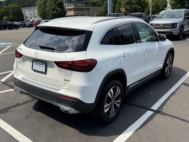 2025 Mercedes Benz GLA 250 4MATIC photo 6