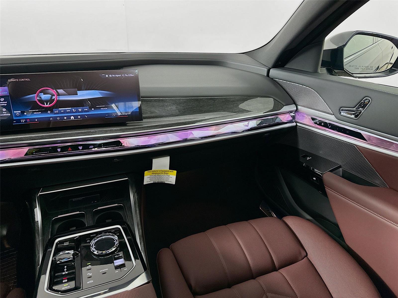2026 Bmw 750e photo 23