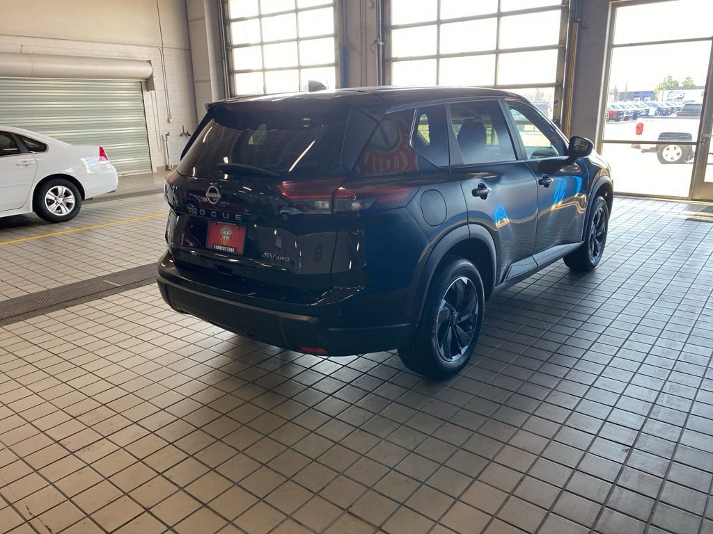 2024 Nissan Rogue SV photo 10