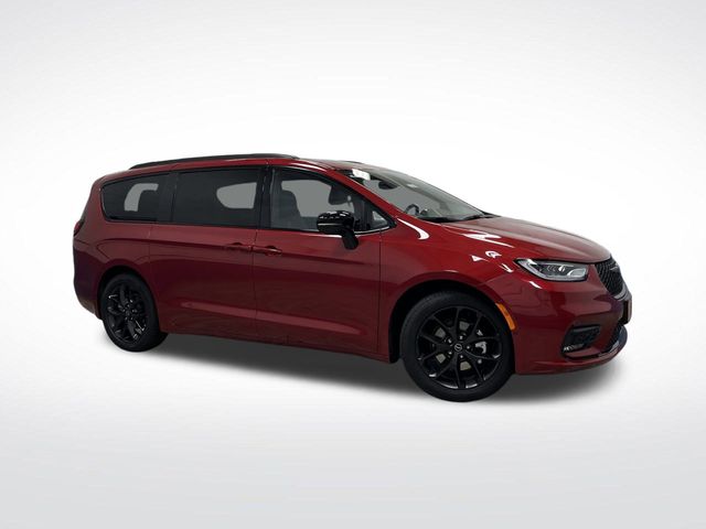 2026 Chrysler Pacifica Limited photo 36