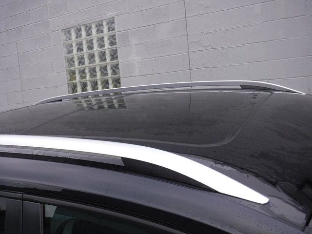 2025 Volkswagen Taos SE photo 3