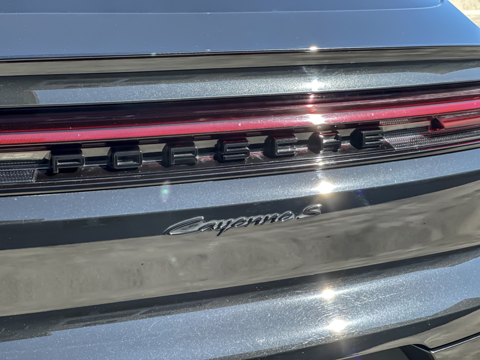 2024 Porsche Cayenne S Coupe photo 25
