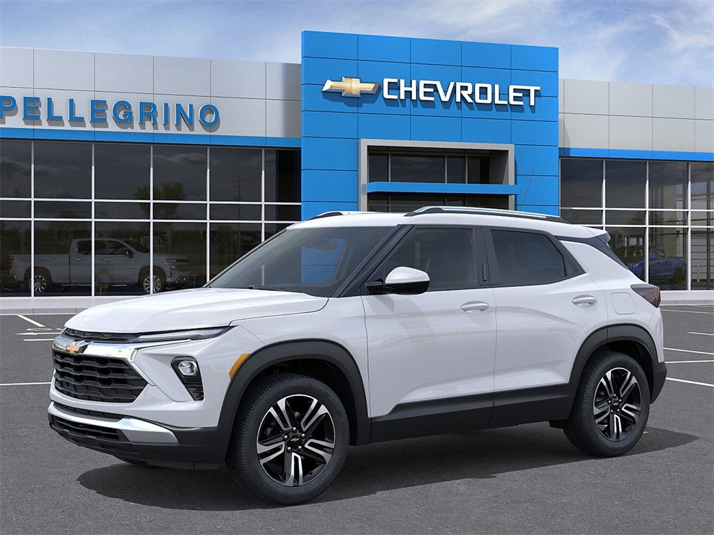 2026 Chevrolet Trailblazer LT photo 2