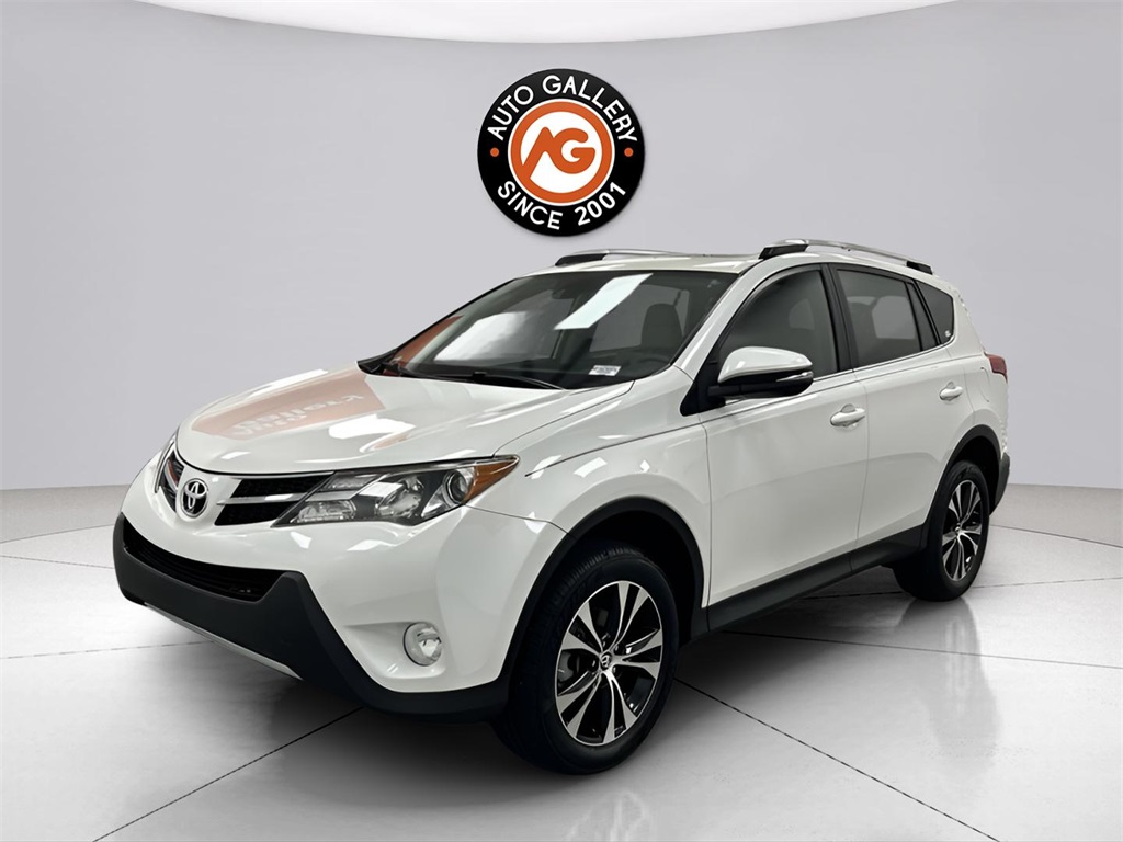 2015 Toyota RAV4 Limited photo 3