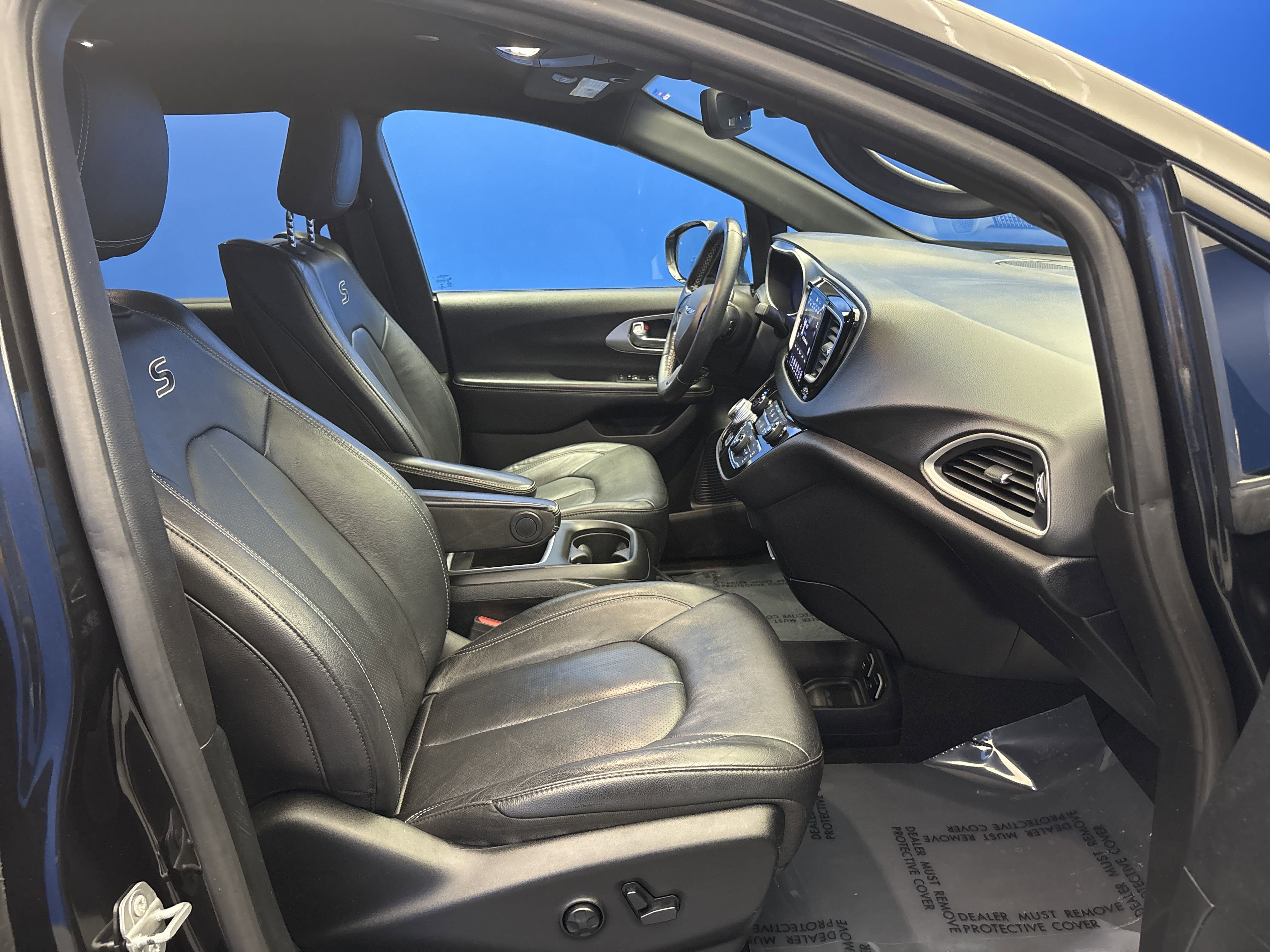 2020 Chrysler Pacifica Touring Plus photo 19