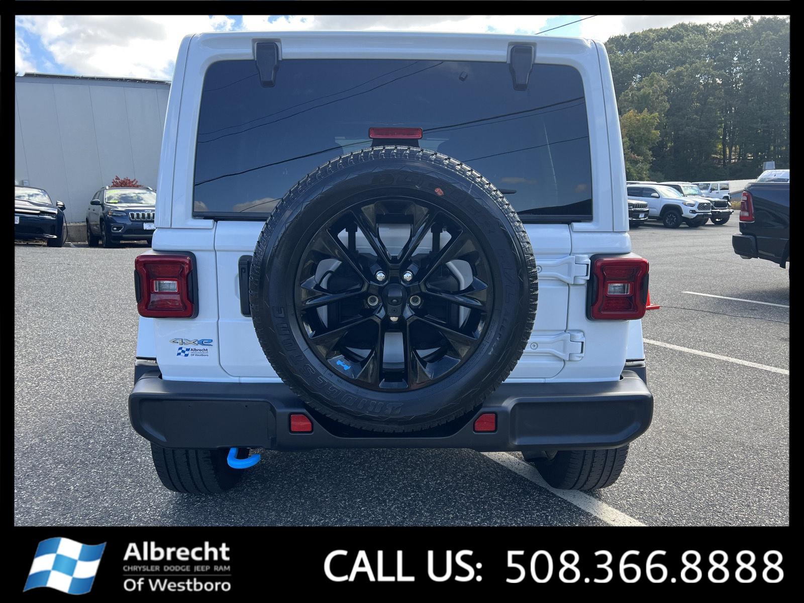 2022 Jeep Wrangler Unlimited Sahara 4xe photo 4
