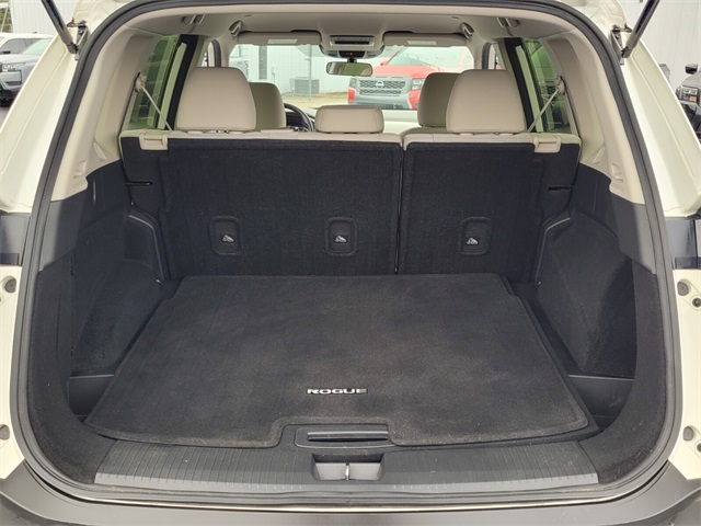 2023 Nissan Rogue SV photo 4