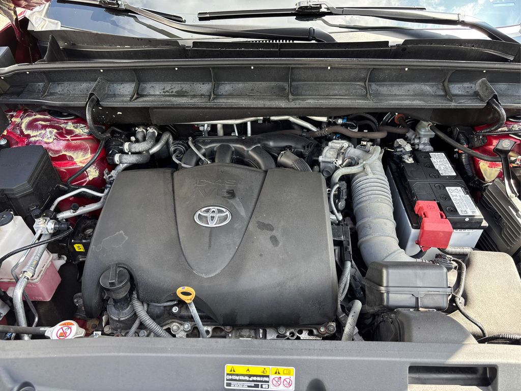 2022 Toyota Highlander XLE photo 13