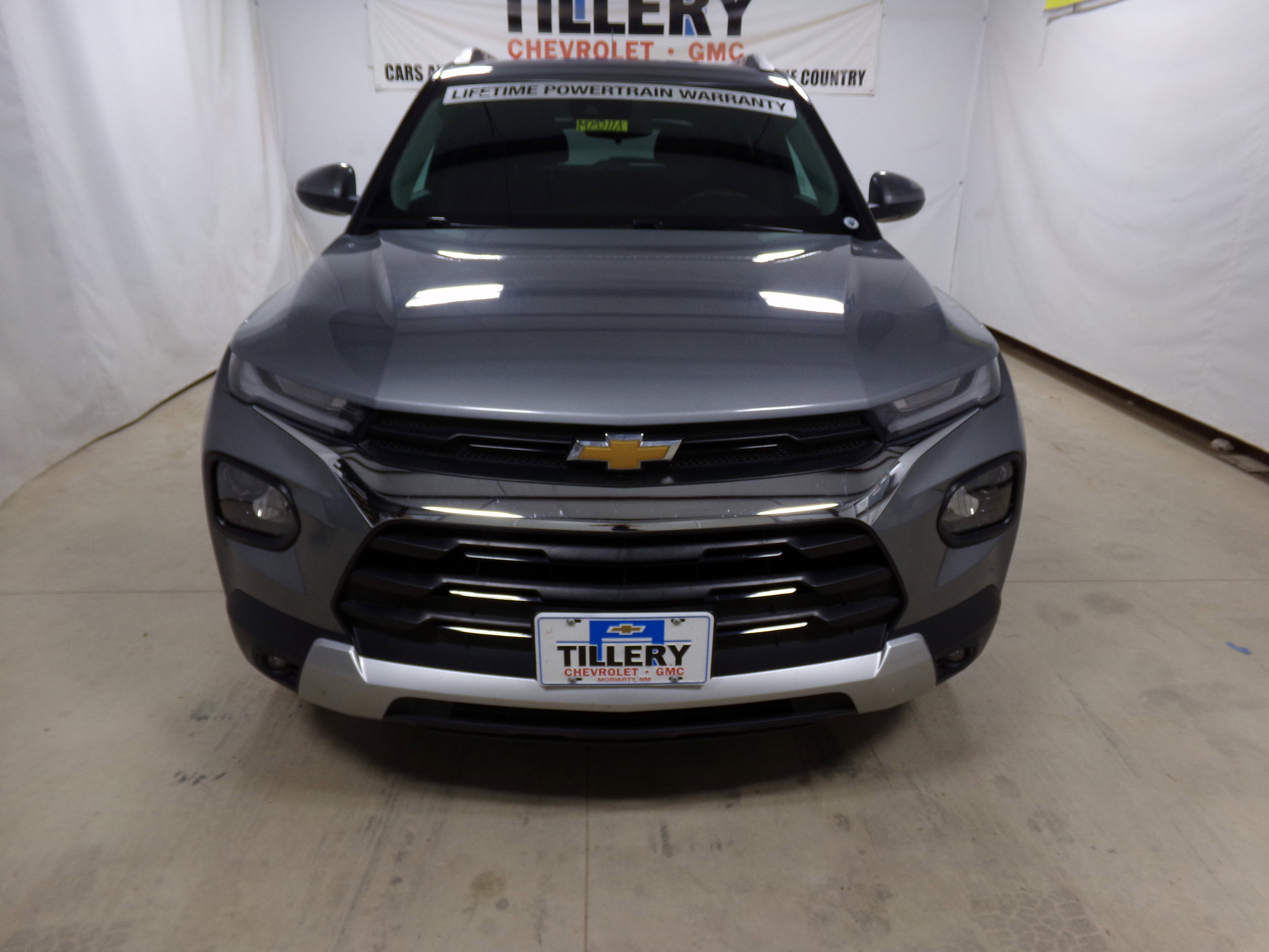 2023 Chevrolet Trailblazer LT photo 2