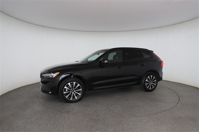 2023 Volvo XC60 B5 Plus photo 5