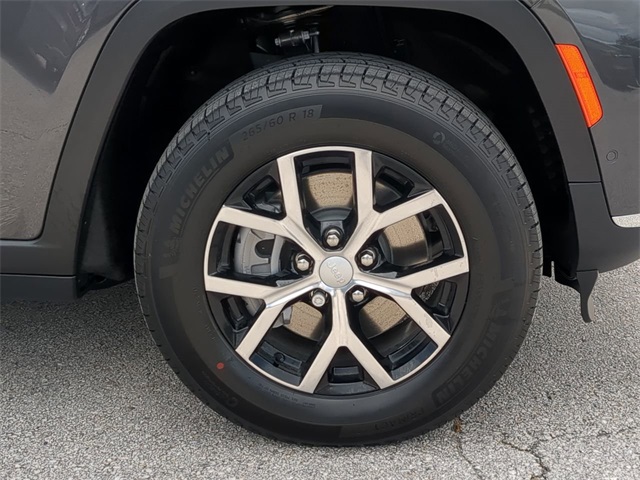 2025 Jeep Grand Cherokee Limited photo 9