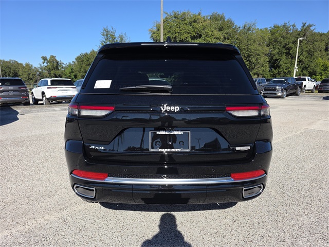 2025 Jeep Grand Cherokee Summit Reserve photo 3