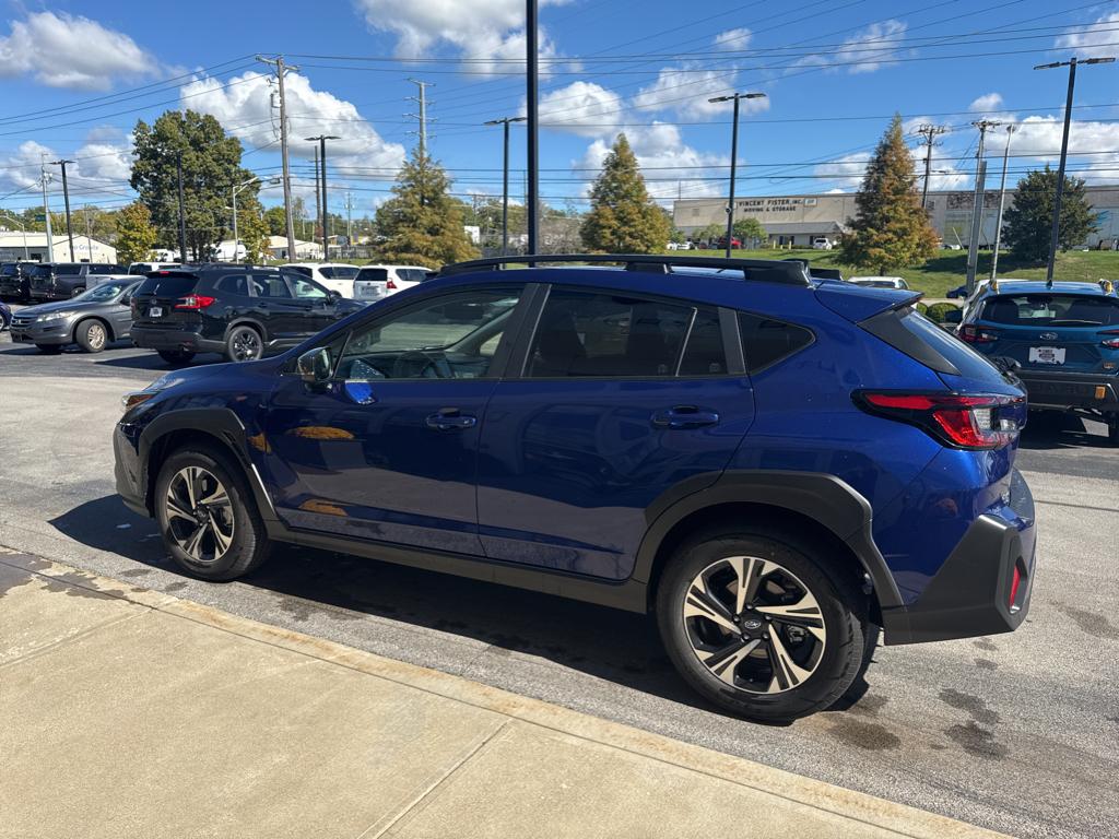 2025 Subaru Crosstrek Premium photo 4