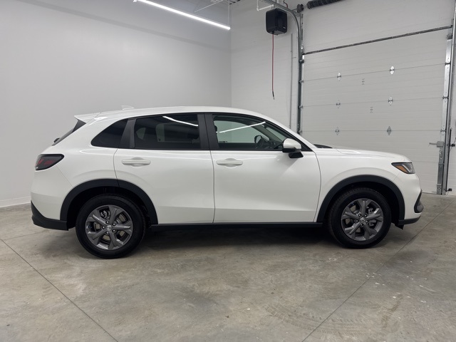 2026 Honda HR-V LX photo 4