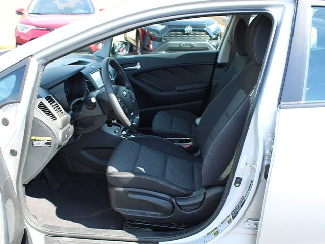 2018 Kia Forte LX S EX photo 12