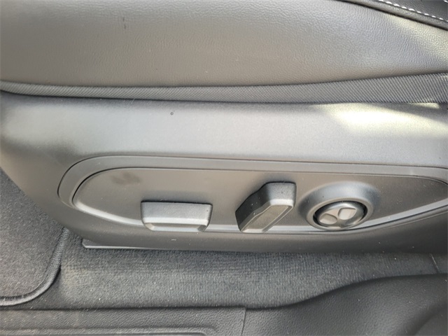 2025 Jeep Grand Cherokee Limited photo 2