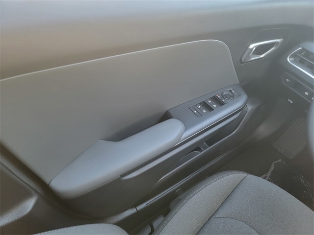2025 Kia K4 LX photo 24