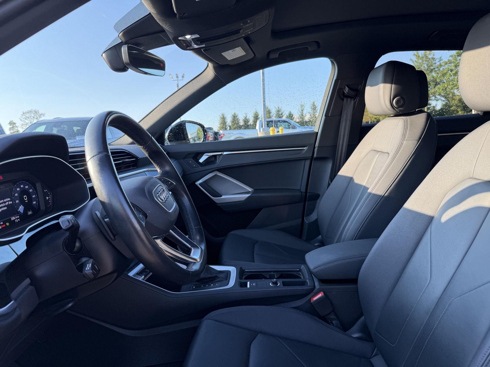 2021 Audi Q3 S line Premium photo 8