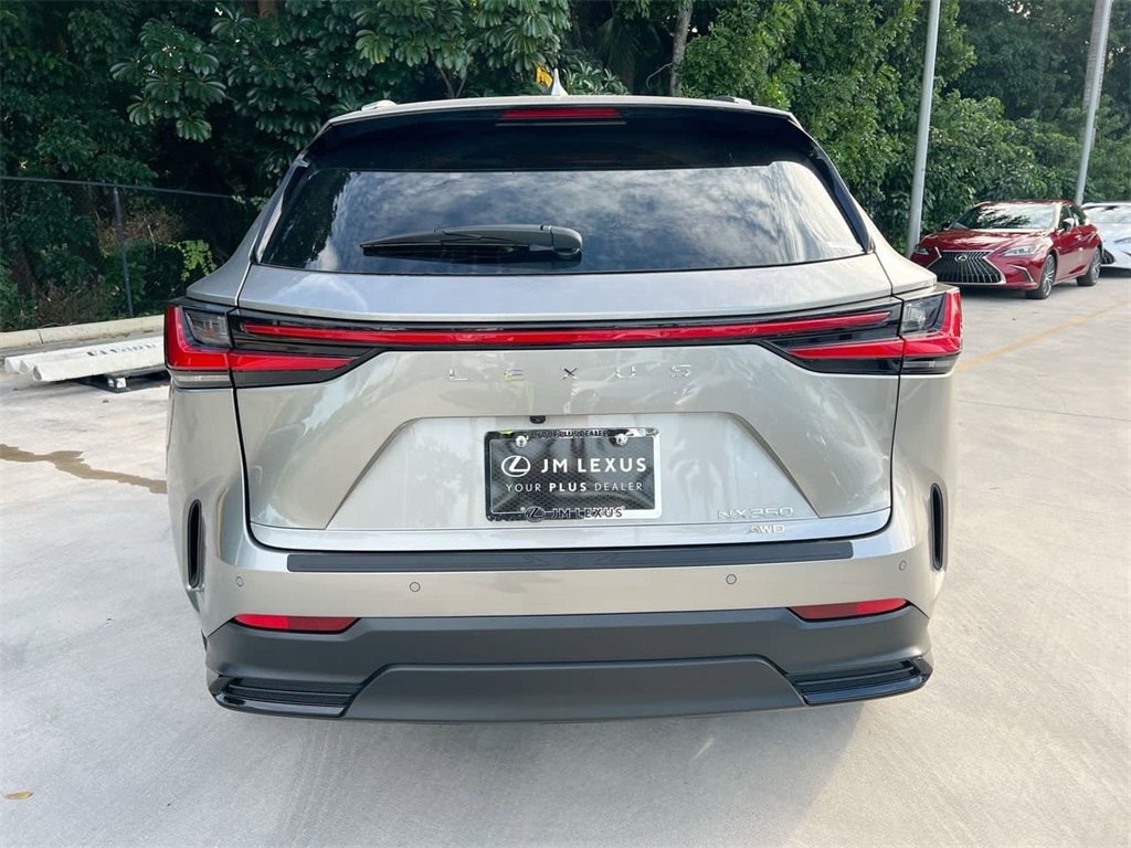 2026 Lexus NX 350 photo 4