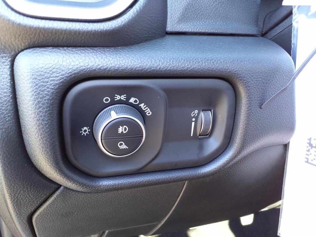 2024 Ram 4500 Tradesman photo 6