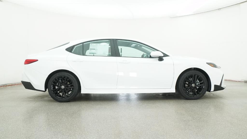 2025 Toyota Camry SE photo 26