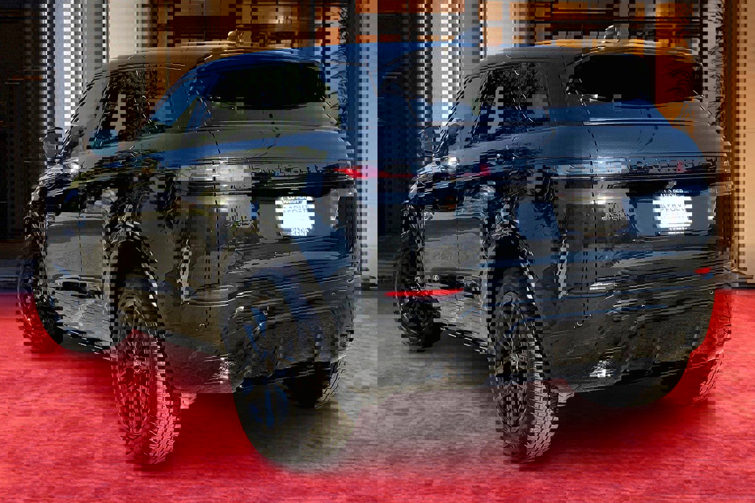 2024 Land Rover Range Rover Evoque Dynamic SE photo 10