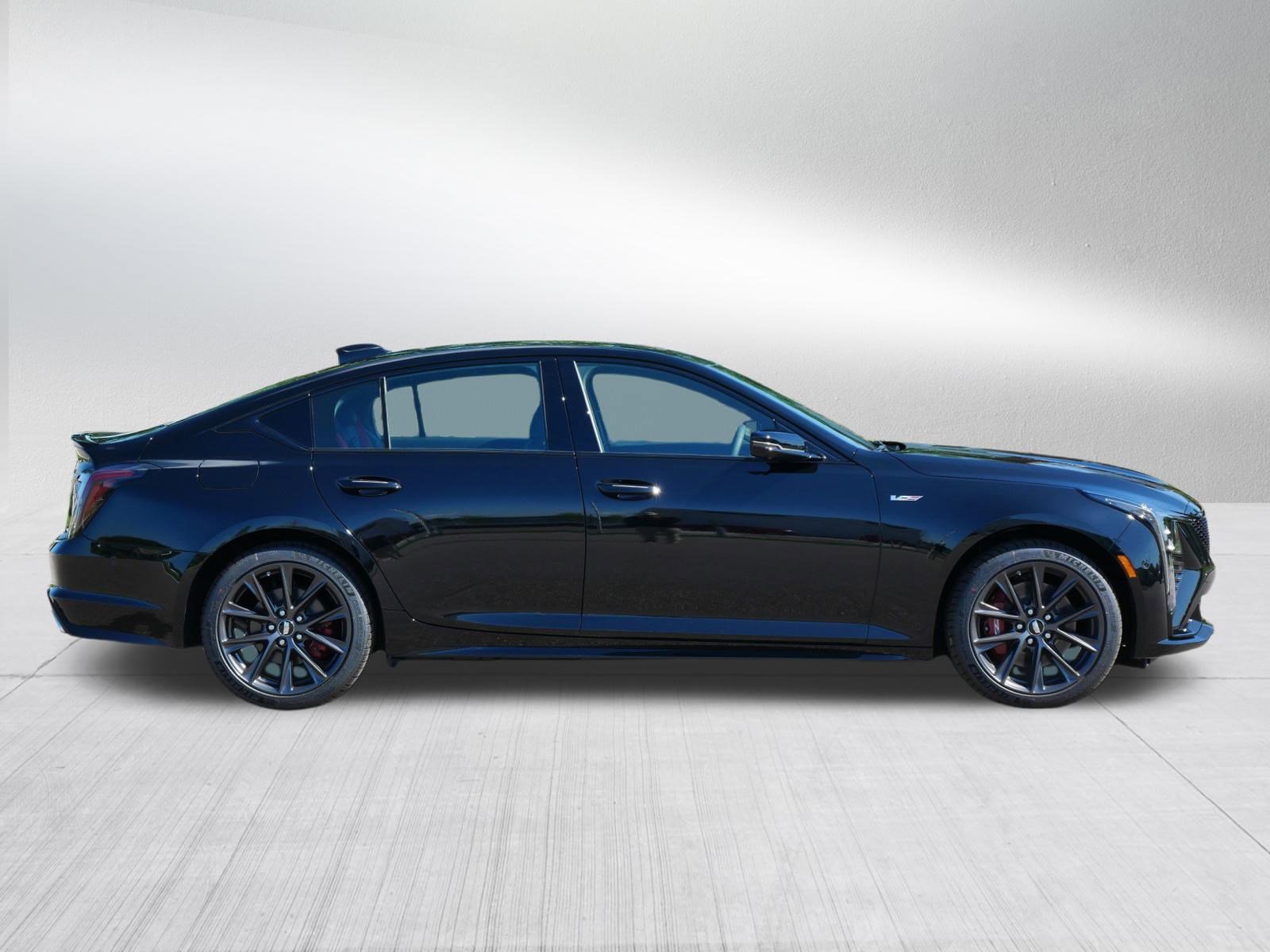2026 Cadillac CT5 V photo 8