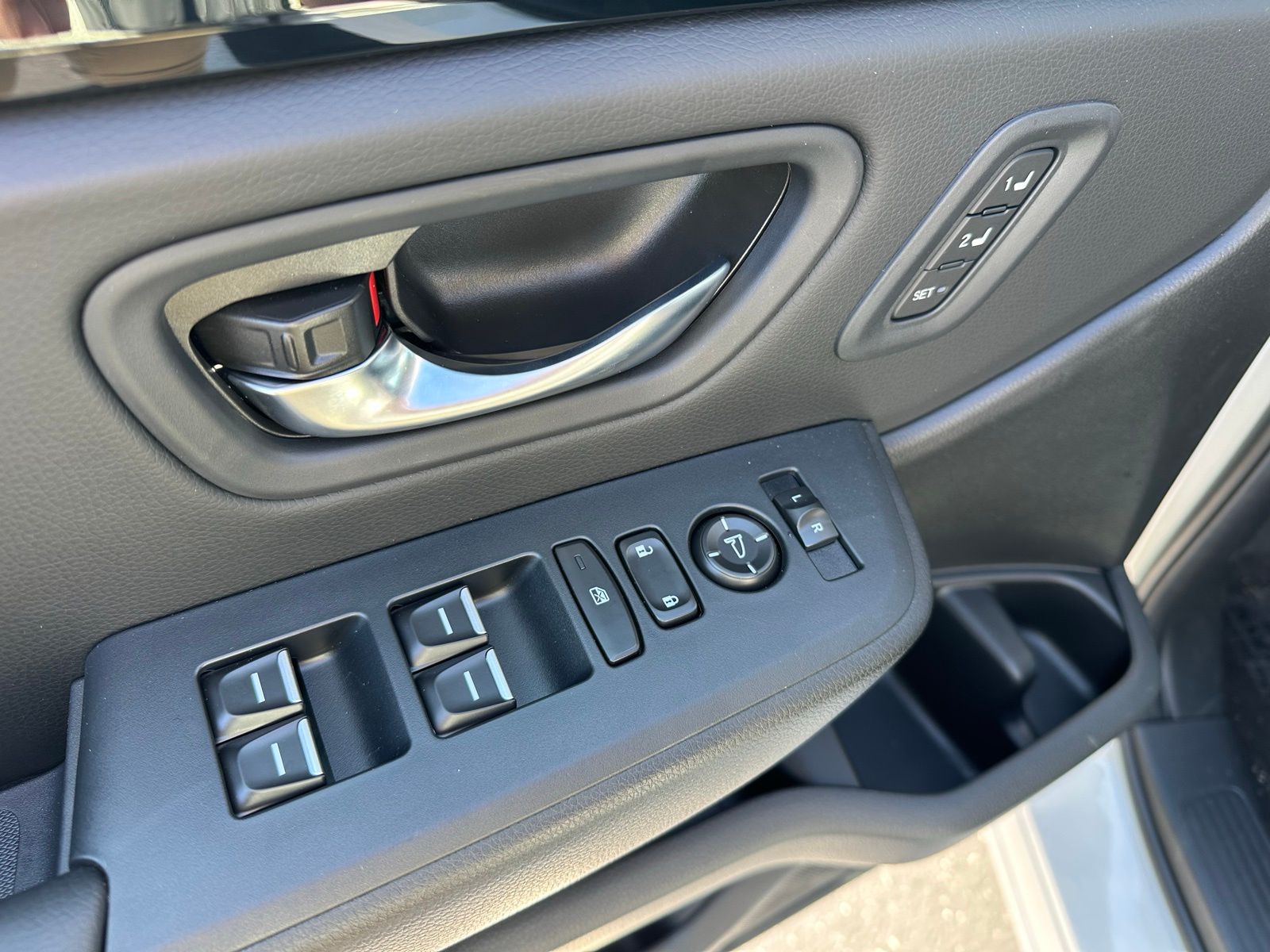 2025 Honda Pilot Touring photo 9