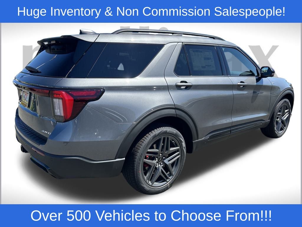 2025 Ford Explorer ST-Line photo 3