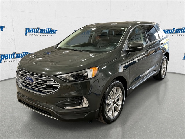 2024 Ford Edge Titanium's photo