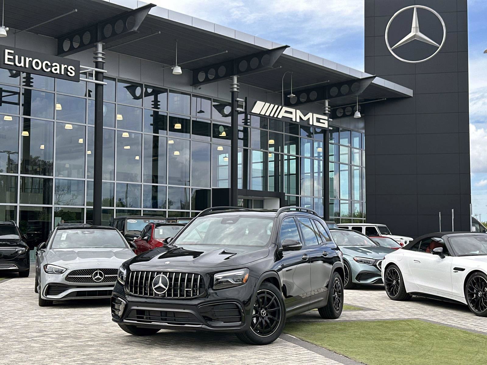 2026 Mercedes-Benz GLB AMG GLB 35's photo