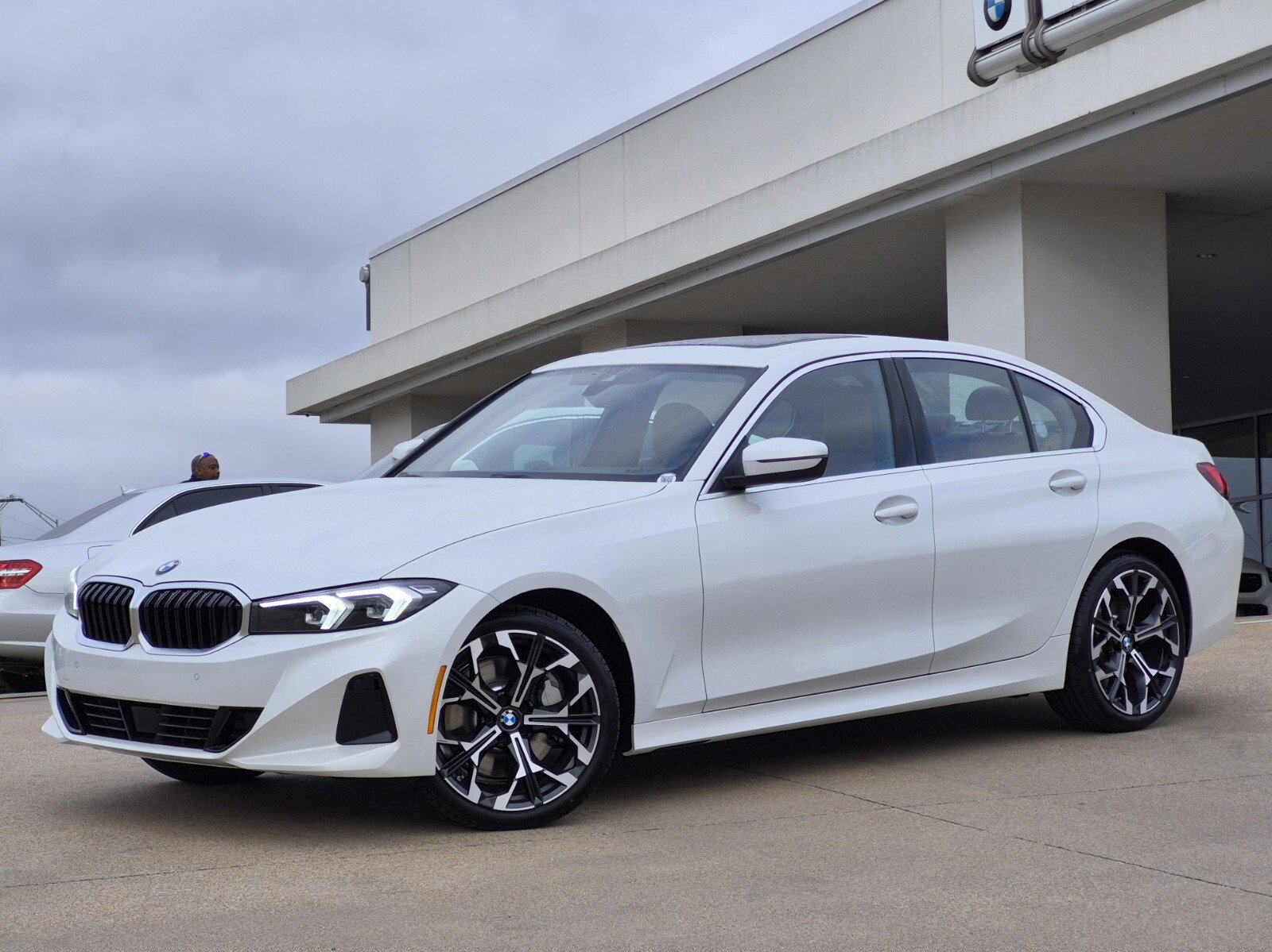 2026 BMW 3 Series 330i's photo