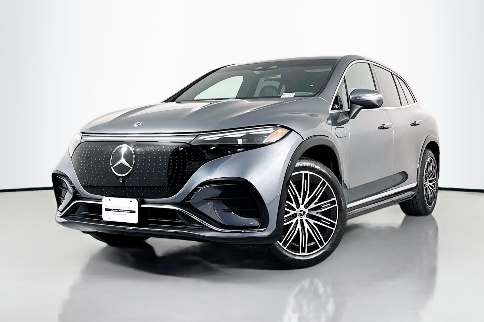 2023 Mercedes-Benz EQS SUV Base's photo