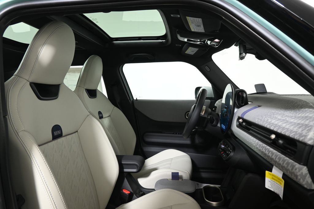 2026 Mini Cooper 4 Door Hardtop Signature photo 17