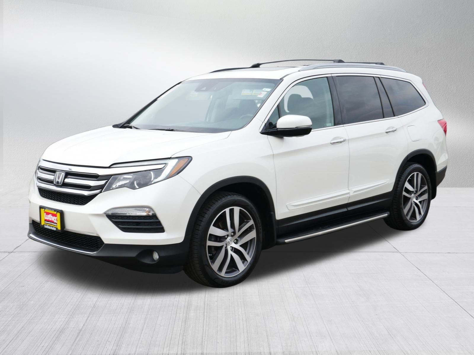 2018 Honda Pilot Touring photo 3