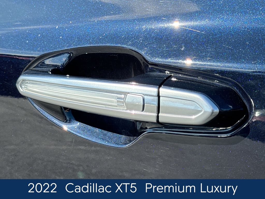 2022 Cadillac XT5 Premium Luxury photo 4