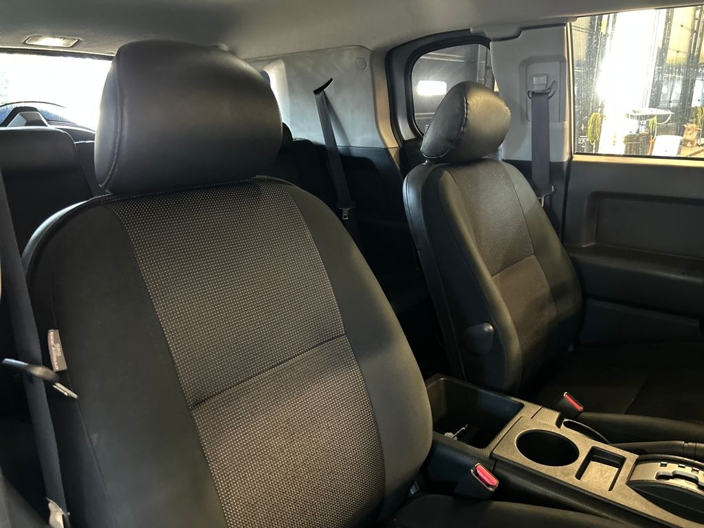2007 Toyota FJ Cruiser Base photo 10