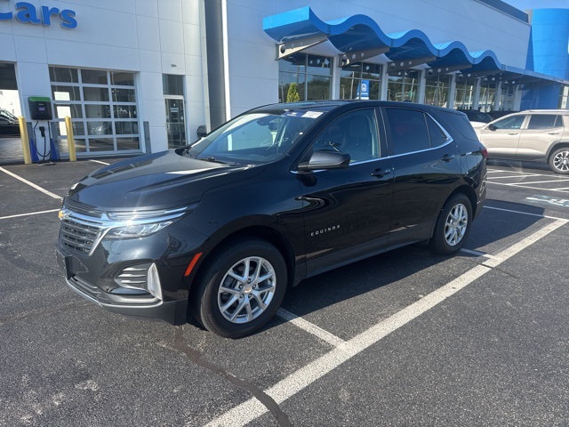 2023 Chevrolet Equinox LT photo 2