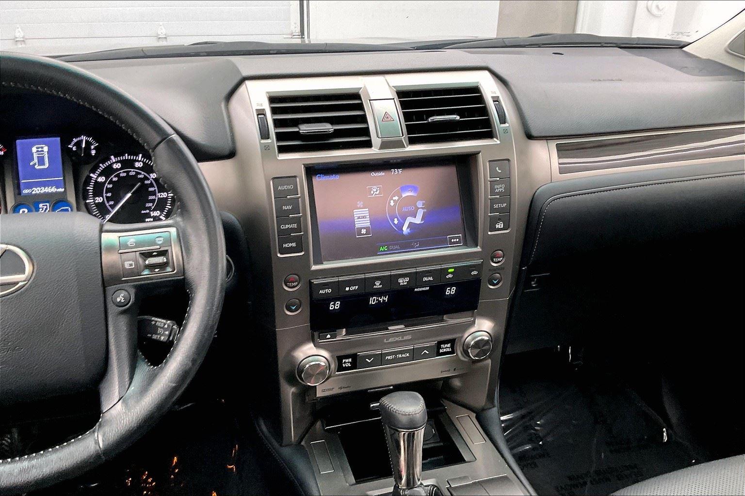 2016 Lexus GX 460 photo 4