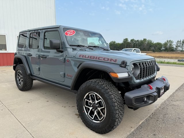 2025 Jeep Wrangler Rubicon photo 3