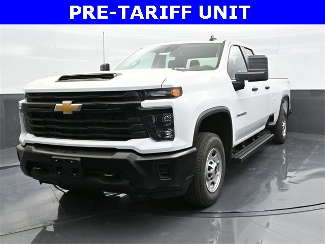 2025 Chevrolet Silverado 2500HD photo 2
